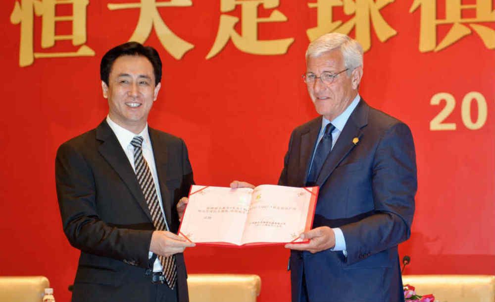 也许两种情况兼而有之近几个月来，制片人对于公众喜欢逃避者的史诗故事这种贪婪胃口十分敏感，因为能赚大钱而不费脑筋的影片不担风险，用不着发出比小心鲨鱼更紧张的警告。